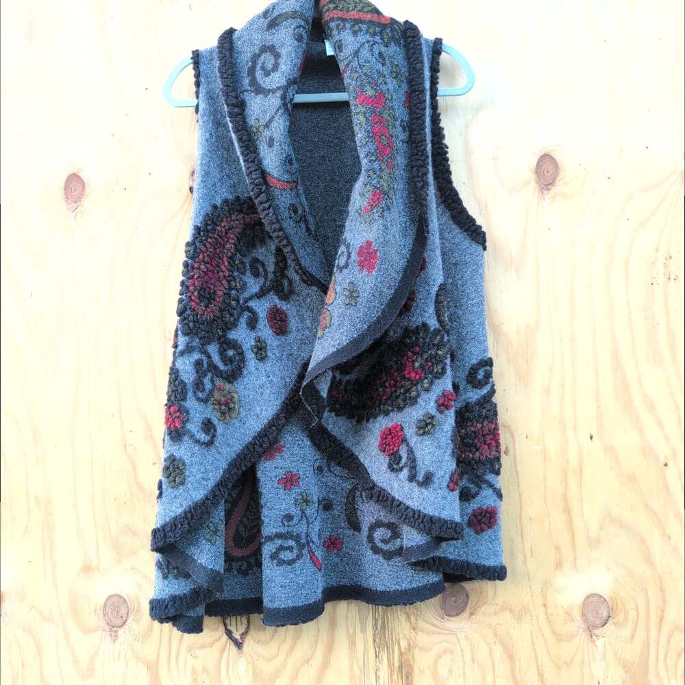 Made In Italy Wool Blend Longtail Cape Shawl Wrap Sleeveless Cardigan